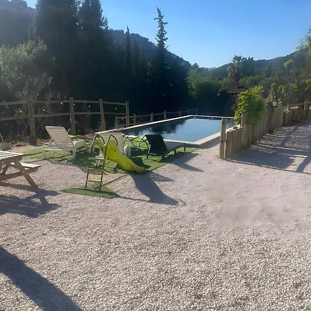 Charmante Necsilia Holiday home