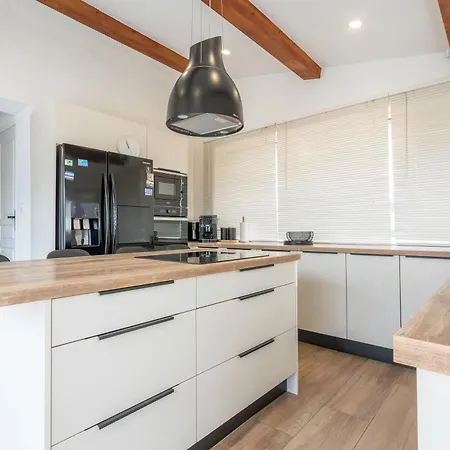 Holiday home Charmante Necsilia
